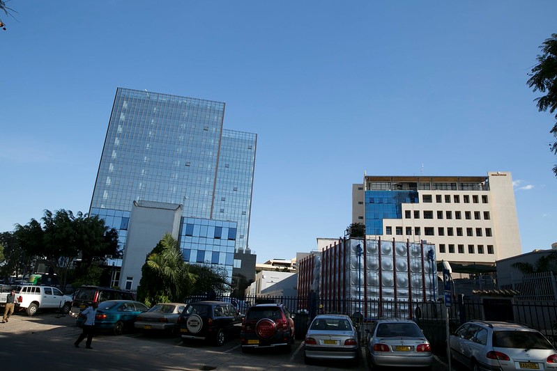 AFFAIRES ET SHOPPING